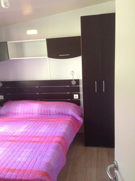Camping Pineta Hotel Urbino Exterior photo